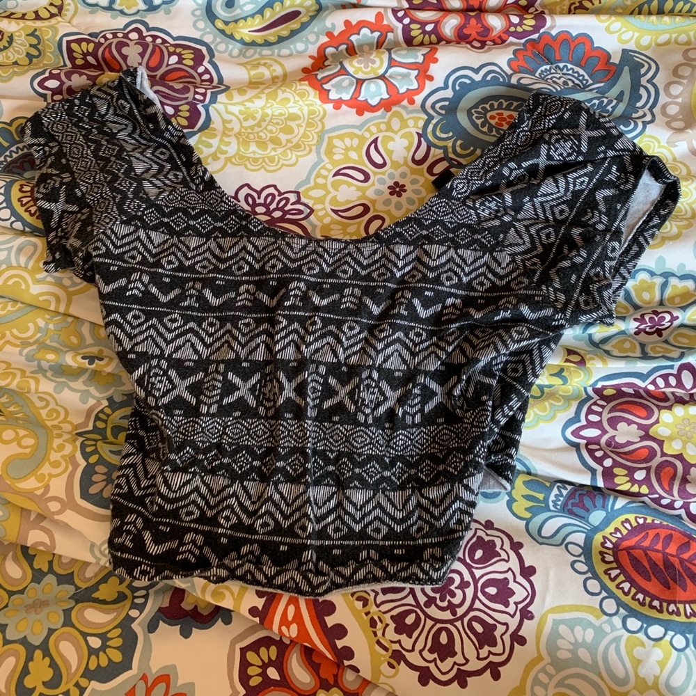 Crop top black shirt